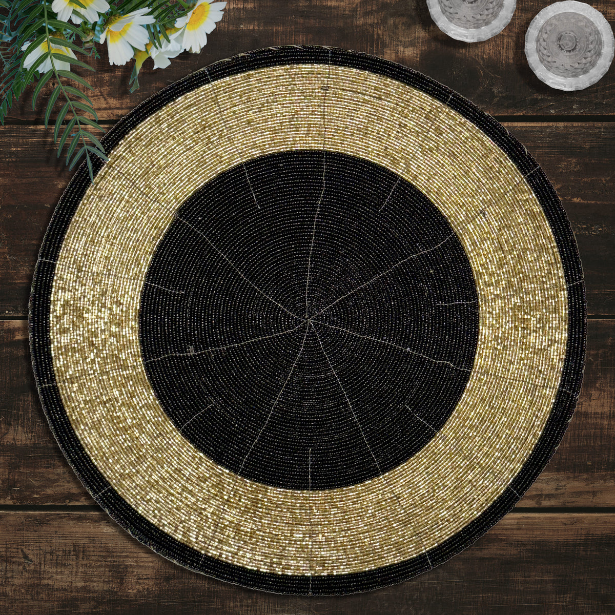 Decozen Round Beaded Placemats - Black and Gold, Set of 4 - 14 Inches - Durable, Scratch & Heat Resistant Tablemats for Dining Table, Kitchen Decor Charger