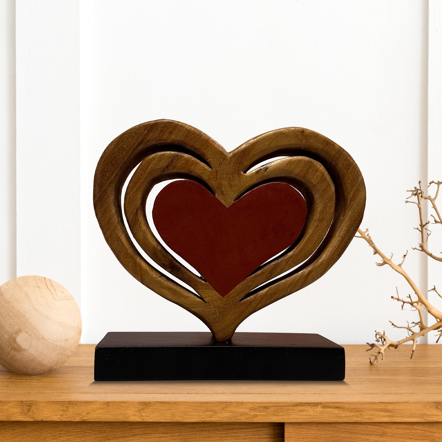 Decozen Home Decor Handmade Wooden Sculpture in Hearts Shape