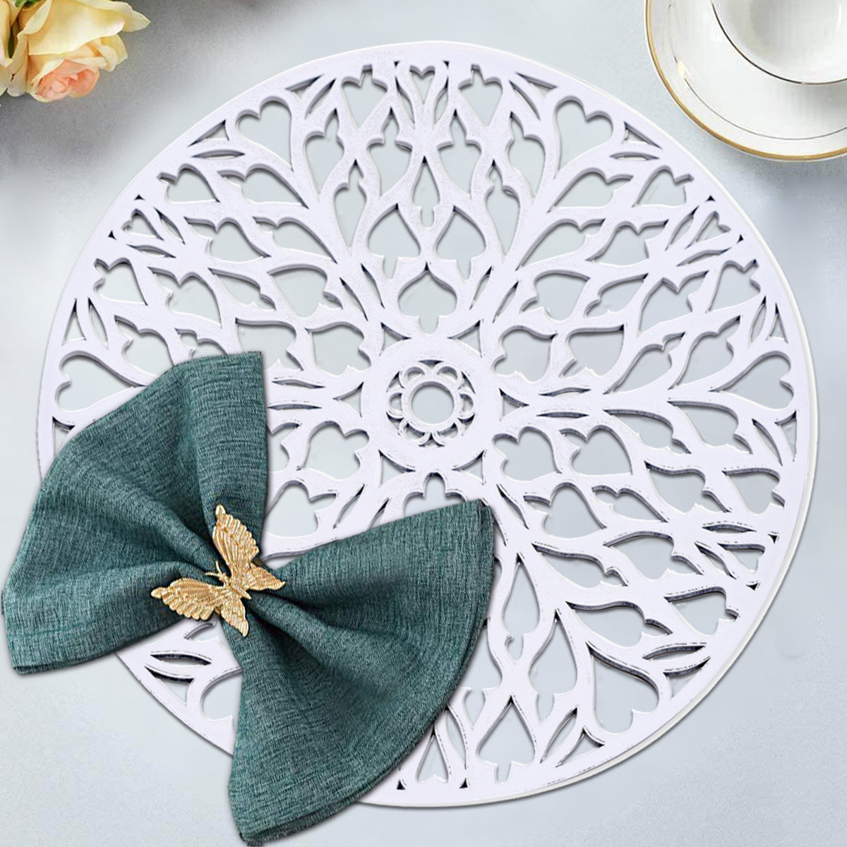 White Wooden Trivet Placemats for Dining Table