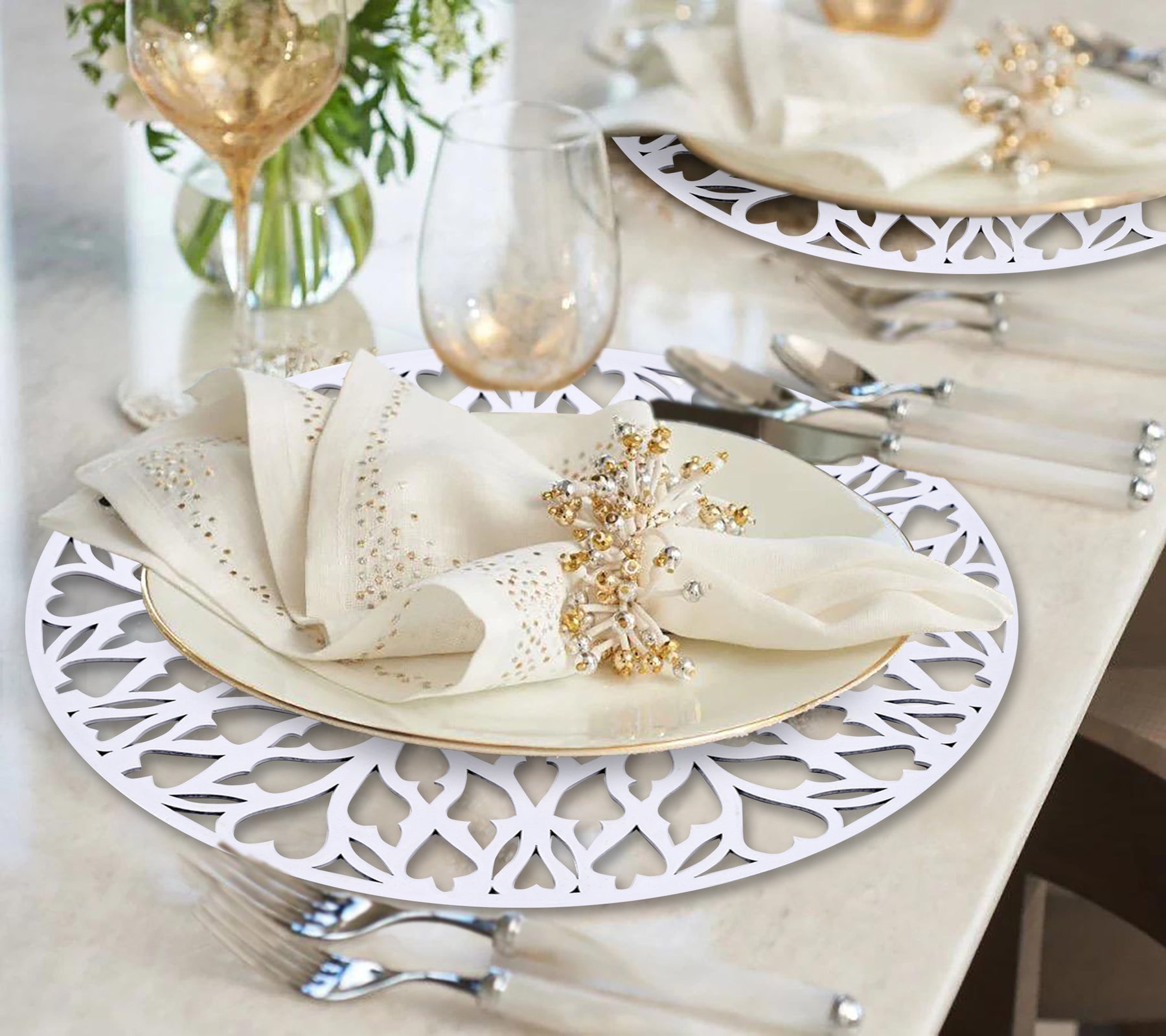 White Wooden Trivet Placemats for Dining Table