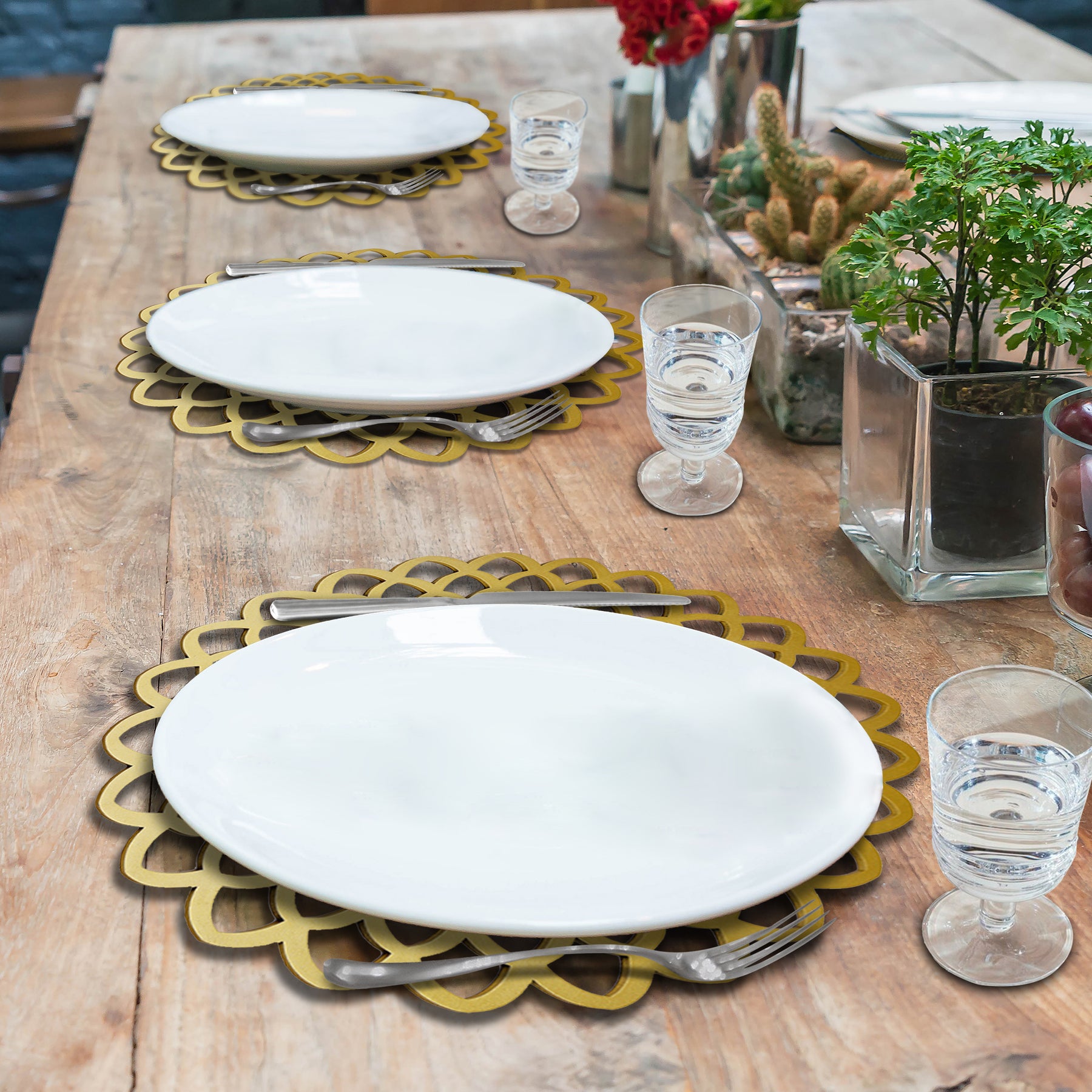 Gold Wooden Trivet Placemats for Dining Table