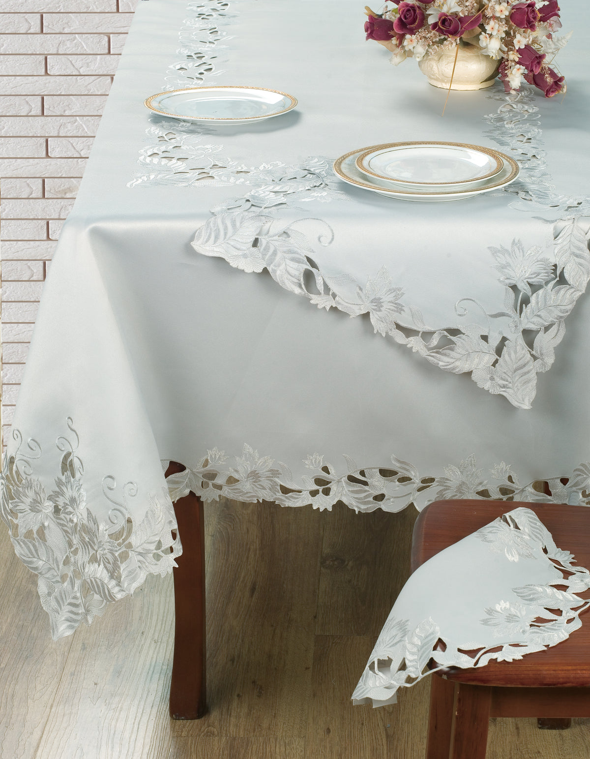 Light Gray Table Cover - Corda Collection - Decozen