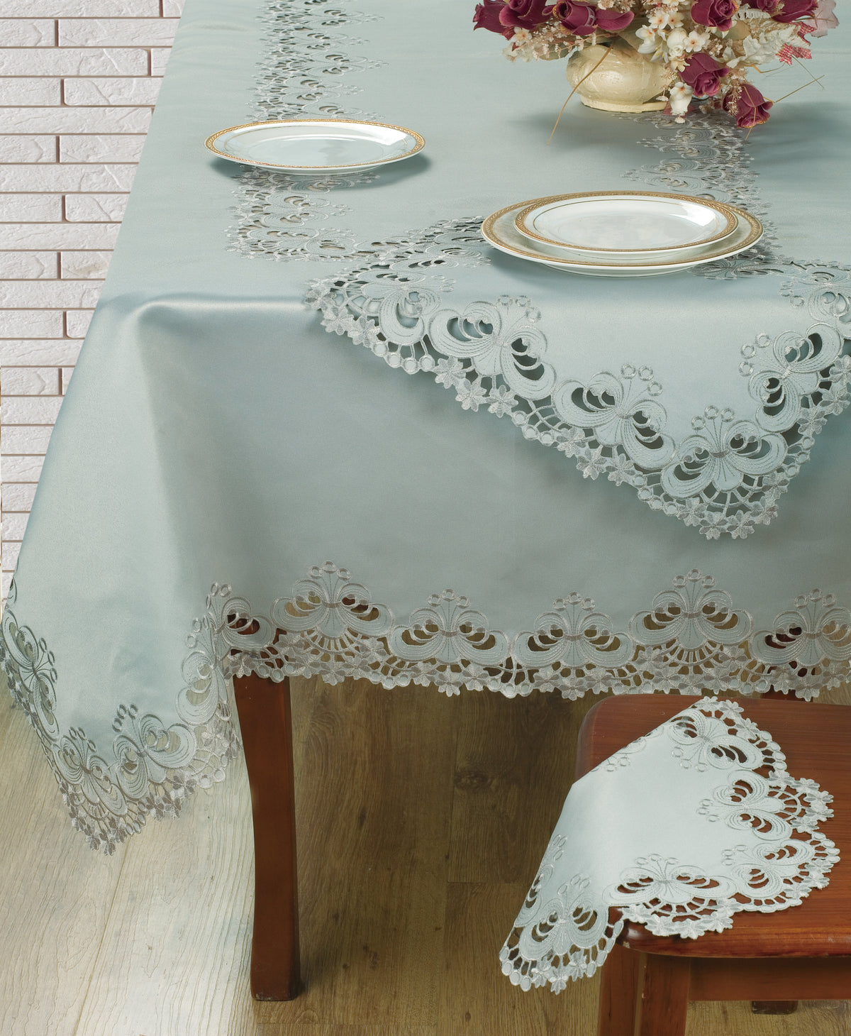 Gray Table Cover - Creola Collection - Decozen