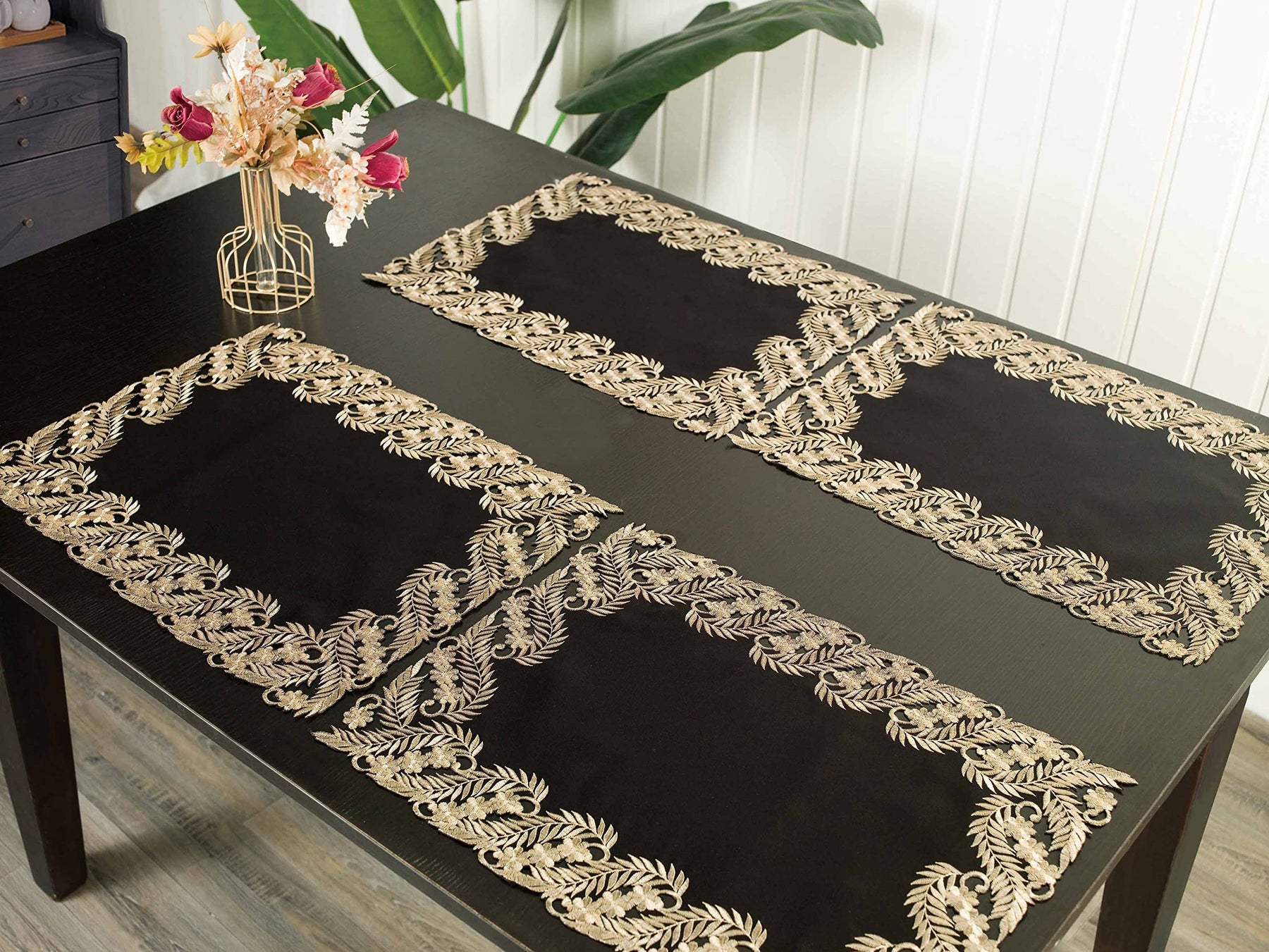 Decozen Stylish Table Linens 