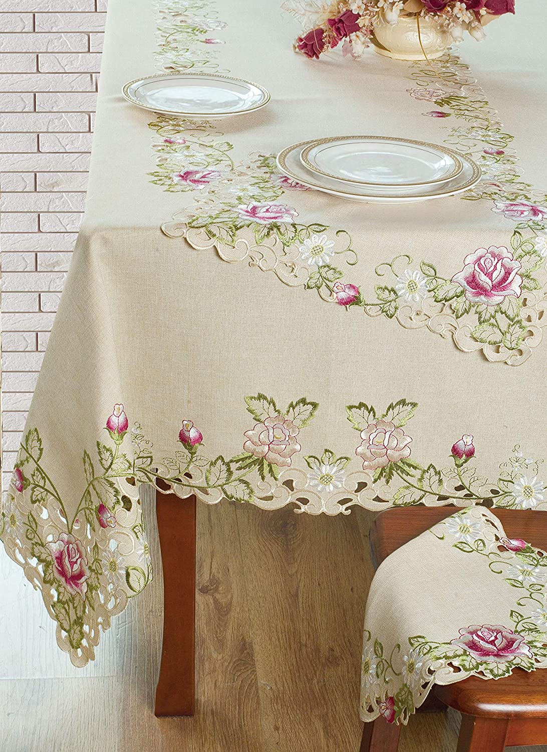 Placemats with European Embroidery - Set of 6 - Decozen