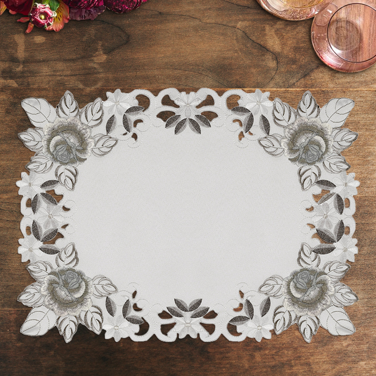 Ivory Table Runner - Alois Collection - Decozen